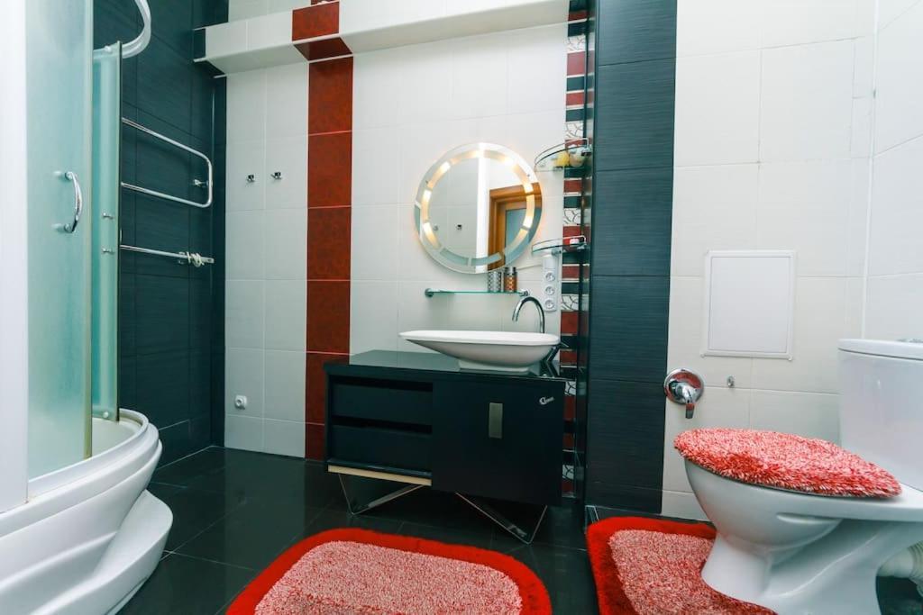Apartment With View On Inpedendence Square Khreshchatyk Kiev Dış mekan fotoğraf